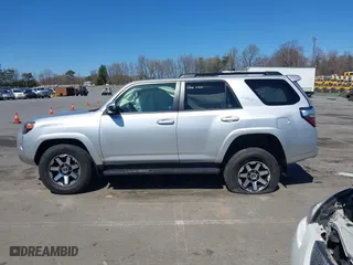 2022 Toyota 4Runner TRD Off Road with VIN JTEPU5JR4N6023357, listed as a IAAI auction lot 41852939 with 46,403 mi miles. Bid and sale history available at carsss.com. Image 13.