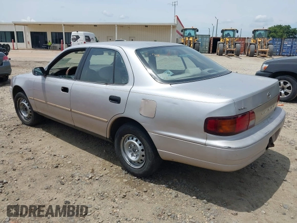 1996 Toyota Camry DX z VIN 4T1BG12K6TU752299, wystawiony jako IAAI lot #42239717 z przebiegiem 365 814 mil mil oraz . Historia ofert i sprzedaży dostępna na DreamBid. Obrazek 3.
