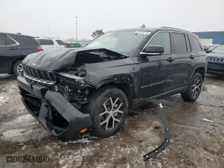 2023 Jeep Grand Cherokee Limited with VIN 1C4RJHBG2PC643813, listed as a Copart auction lot 43128215 with 12,749 mi miles and Clean Title. Bid and sale history available at carsss.com. Image 1.