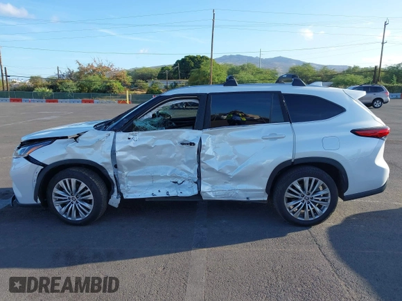 2023 Toyota Highlander L with VIN 5TDKDRAH8PS009638, listed as a IAAI auction lot 42544860 with Not provided miles and . Bid and sale history available at DreamBid. Image 14.