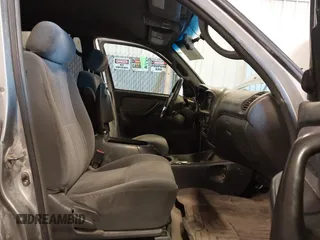 2004 Toyota Tundra SR5 with VIN 5TBDT44104S441271, listed as a IAAI auction lot 41823831 with 296,637 mi miles and . Bid and sale history available at DreamBid. Image 5.