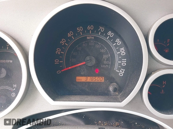 2008 Toyota Tundra z VIN 5TFRV54198X040153, wystawiony jako IAAI lot #42407051 z przebiegiem 318 500 mil mil oraz . Historia ofert i sprzedaży dostępna na DreamBid. Obrazek 7.