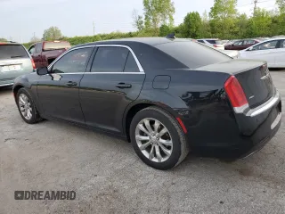 2017 Chrysler 300 Limited with VIN 2C3CCARG9HH582699, listed as a Copart auction lot 47643024 with 117,926 mi miles and Clean title. Bid and sale history available at DreamBid. Image 2.