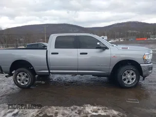 2022 Ram 2500 Big Horn with VIN 3C6UR5DL8NG399033, listed as a IAAI auction lot 41582671 with 19,137 mi miles. Bid and sale history available at carsss.com. Image 13.