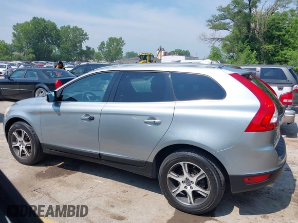 2013 Volvo XC60 T6 z VIN YV4902DZ5D2448575, wystawiony jako IAAI lot #42434563 z przebiegiem 154 710 mil mil oraz . Historia ofert i sprzedaży dostępna na DreamBid. Obrazek 14.