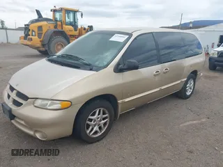 2000 Dodge Caravan SE z VIN 1B4GP44G6YB798882, wystawiony jako IAAI lot #42260881 z przebiegiem 195 020 mil mil oraz . Historia ofert i sprzedaży dostępna na DreamBid. Obrazek 2.