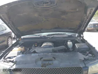 2004 Chevrolet Avalanche with VIN 3GNEK12T74G284622, listed as a IAAI auction lot 40172847 with 254,955 mi miles. Bid and sale history available at carsss.com. Image 10.