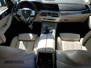 2019 BMW X7 xDrive40i with VIN 5UXCW2C50KL086103, listed as a Copart auction lot 48360425 with 151,031 mi miles and Salvage Title. Bid and sale history available at carsss.com. Image 8.