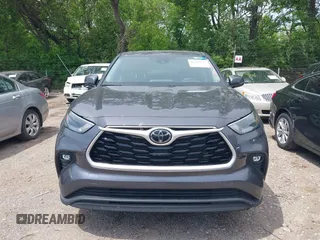 2024 Toyota Highlander LE z VIN 5TDKDRAH6RS539383, wystawiony jako IAAI lot #42267073 z przebiegiem 26 293 mil mil oraz . Historia ofert i sprzedaży dostępna na DreamBid. Obrazek 12.