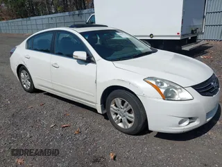 2012 Nissan Altima S z VIN 1N4AL2AP6CC151839, wystawiony jako IAAI lot #42002371 z przebiegiem 176 661 mil mil oraz . Historia ofert i sprzedaży dostępna na DreamBid. Obrazek 1.