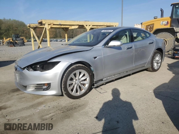 2017 Tesla Model S 100D z VIN 5YJSA1E2XHF213086, wystawiony jako Copart lot #53780875 z przebiegiem 34 205 mil mil oraz Szkoda całkowita • Salvage title. Historia ofert i sprzedaży dostępna na DreamBid. Obrazek 1.