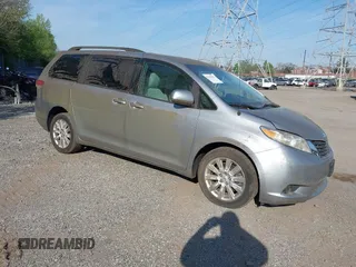 2011 Toyota Sienna LE with VIN 5TDJK3DC9BS012944, listed as a IAAI auction lot 42106998 with 108,700 mi miles. Bid and sale history available at carsss.com. Image 1.