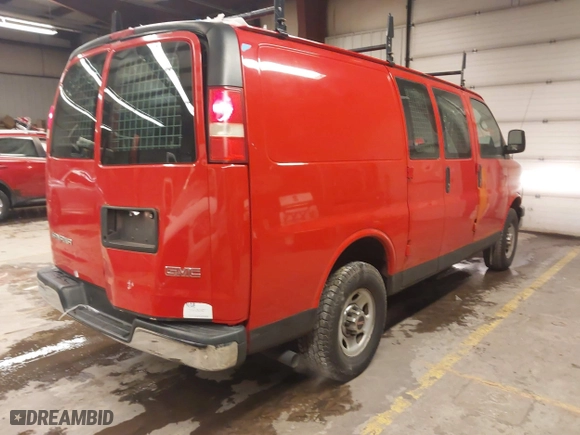 2009 GMC Savana Cargo Van with VIN 1GTGG25C191103217, listed as a IAAI auction lot 41363489 with 262,704 mi miles. Bid and sale history available at carsss.com. Image 4.