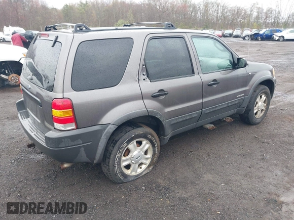 2002 Ford Escape XLT Choice with VIN 1FMYU04122KC36937, listed as a IAAI auction lot 42014887 with 141,885 mi miles. Bid and sale history available at carsss.com. Image 4.