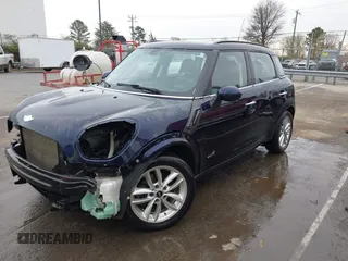 2013 MINI Countryman S ALL4 z VIN WMWZC5C51DWM15816, wystawiony jako IAAI lot #41734311 z przebiegiem 134 636 mil mil oraz . Historia ofert i sprzedaży dostępna na DreamBid. Obrazek 2.