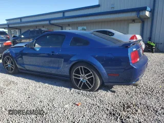 2007 Ford Mustang GT Deluxe z VIN 1ZVFT82HX75346652, wystawiony jako Copart lot #57259565 z przebiegiem 116 719 mil mil oraz Szkoda całkowita • Salvage title. Historia ofert i sprzedaży dostępna na DreamBid. Obrazek 2.