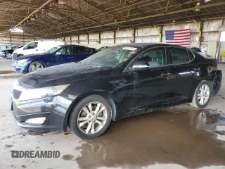 2013 Kia Optima EX z VIN 5XXGN4A75DG253693, wystawiony jako Copart lot #59227785 z przebiegiem 191 062 mil mil oraz Szkoda całkowita • Salvage title. Historia ofert i sprzedaży dostępna na DreamBid. Obrazek 1.