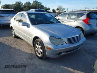 2002 Mercedes-Benz C 230/260/280/320 z VIN WDBRF61J12F141044, wystawiony jako IAAI lot #41424841 z przebiegiem 304 862 mil mil oraz . Historia ofert i sprzedaży dostępna na DreamBid. Obrazek 6.