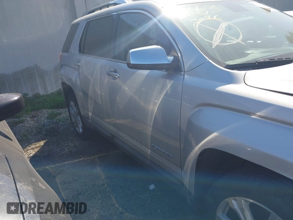 2016 GMC Terrain SLT z VIN 2GKFLPE33G6223958, wystawiony jako IAAI lot #41637215 z przebiegiem 146 938 mil mil oraz . Historia ofert i sprzedaży dostępna na DreamBid. Obrazek 13.