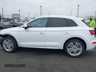 2018 Audi Q5 Premium Plus with VIN WA1BNAFY9J2205989, listed as a IAAI auction lot 41838062 with 60,777 mi miles. Bid and sale history available at carsss.com. Image 14.