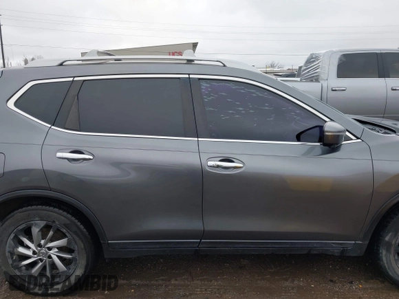2015 Nissan Rogue SL with VIN 5N1AT2MTXFC778126, listed as a IAAI auction lot 41208510 with 194,343 mi miles. Bid and sale history available at carsss.com. Image 14.