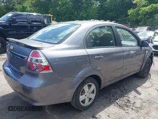 2007 Chevrolet Aveo LS z VIN KL1TD56687B061158, wystawiony jako IAAI lot #42360261 z przebiegiem 74 079 mil mil oraz . Historia ofert i sprzedaży dostępna na DreamBid. Obrazek 4.