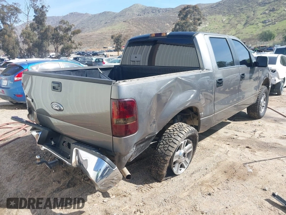 2007 Ford F-150 XLT with VIN 1FTRW12W47KC10337, listed as a IAAI auction lot 41568915 with 189,685 mi miles. Bid and sale history available at carsss.com. Image 4.