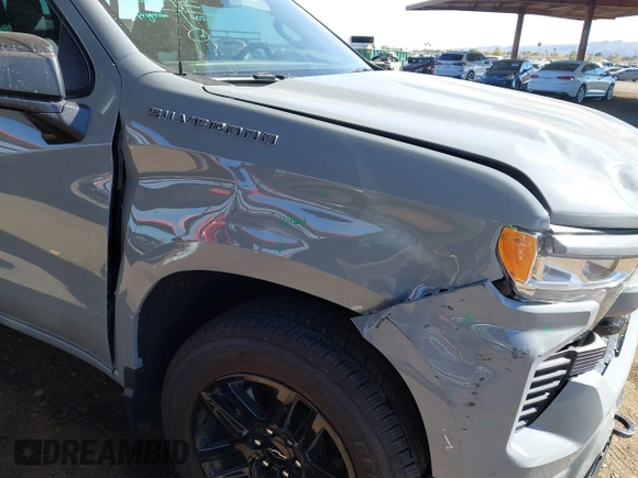 2024 Chevrolet Silverado 1500 RST with VIN 1GCUDEED8RZ406938, listed as a IAAI auction lot 41361463 with 2,763 mi miles. Bid and sale history available at carsss.com. Image 17.