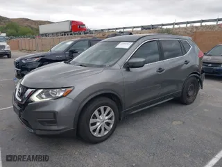 2017 Nissan Rogue S with VIN JN8AT2MT5HW138366, listed as a IAAI auction lot 42056923 with 86,735 mi miles. Bid and sale history available at carsss.com. Image 2.