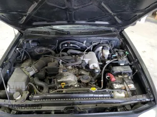 2001 Toyota Tacoma z VIN 5TENL42N71Z828156, wystawiony jako Copart lot #58504845 z przebiegiem 170 881 mil mil oraz Nie do naprawy • Non repairable. Historia ofert i sprzedaży dostępna na DreamBid. Obrazek 11.