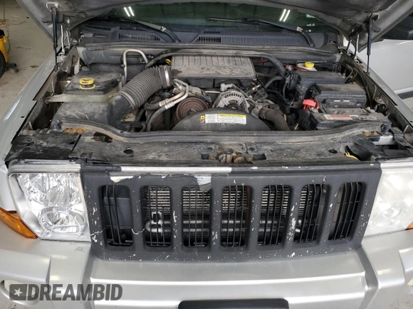 2008 Jeep Commander Sport with VIN 1J8HG48K48C108118, listed as a Copart auction lot 52482685 with 212,000 mi miles and Salvage Title. Bid and sale history available at carsss.com. Image 12.
