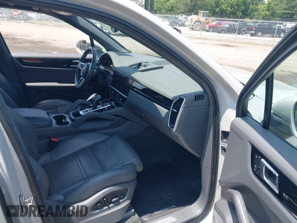2022 Porsche Cayenne с VIN WP1AA2AY2NDA05622, выставлен на аукционе IAAI как лот 42684024 с пробегом 41 715 миль миль и . История ставок и продаж доступна на DreamBid. Изображение 5.