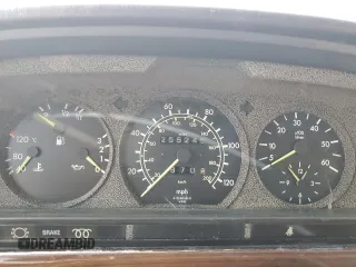 1983 Mercedes-Benz 300 SD with VIN WDBCB20A7DB048888, listed as a Copart auction lot 86610044 with 255,245 mi miles and Salvage Title. Bid and sale history available at DreamBid. Image 9.
