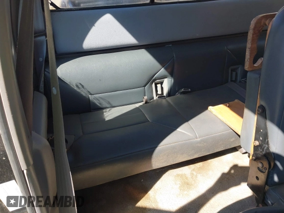 1995 Ford F-150 z VIN 1FTEX15N8SKB58783, wystawiony jako IAAI lot #40366102 z przebiegiem 148 639 mil mil oraz . Historia ofert i sprzedaży dostępna na DreamBid. Obrazek 8.