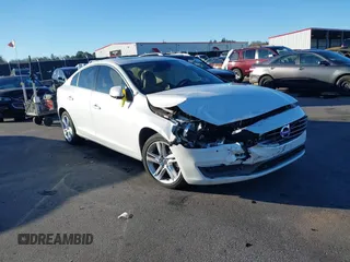 2015 Volvo S60 T5 Drive-E Premier Plus with VIN YV140MFC6F1314534, listed as a IAAI auction lot 41348374 with 81,235 mi miles. Bid and sale history available at carsss.com. Image 1.