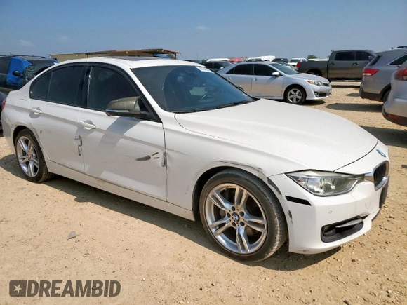 2013 BMW 3 Series 335i xDrive z VIN WBA3B9C50DJ899071, wystawiony jako Copart lot #50938045 z przebiegiem 143 532 mil mil oraz Szkoda całkowita • Salvage title. Historia ofert i sprzedaży dostępna na DreamBid. Obrazek 4.