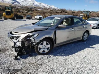 2015 Nissan Altima 2.5 S with VIN 1N4AL3AP5FC245091, listed as a Copart auction lot 44079375 with 74,170 mi miles and Salvage Title. Bid and sale history available at carsss.com. Image 1.