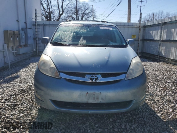 2008 Toyota Sienna XLE with VIN 5TDBK22C68S011227, listed as a Copart auction lot 45466755 with 268,658 mi miles and Clean Title. Bid and sale history available at carsss.com. Image 5.