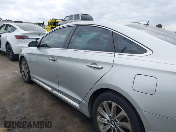 2015 Hyundai Sonata Limited with VIN 5NPE34AFXFH041898, listed as a IAAI auction lot 41929114 with 151,429 mi miles and . Bid and sale history available at carsss.com. Image 14.