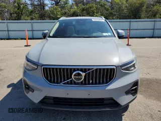2024 Volvo XC40 Plus Bright Theme with VIN YV4L12UE0R2303399, listed as a Copart auction lot 68860824 with 7,281 mi miles and Salvage Title. Bid and sale history available at DreamBid. Image 5.