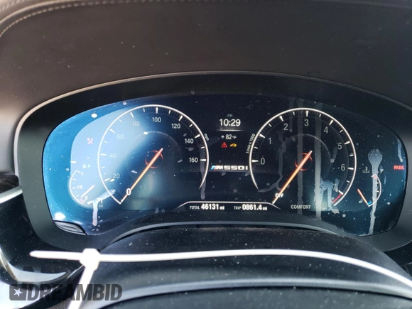 2019 BMW 5 Series M550i xDrive z VIN WBAJB9C56KB464277, wystawiony jako Copart lot #52348835 z przebiegiem 46 131 mil mil oraz Szkoda całkowita • Salvage title. Historia ofert i sprzedaży dostępna na DreamBid. Obrazek 9.