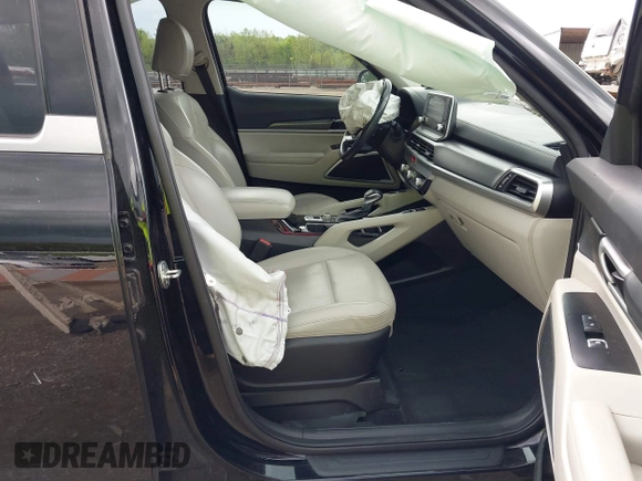 2021 Kia Telluride S with VIN 5XYP6DHC5MG139026, listed as a IAAI auction lot 42114521 with 136,107 mi miles and . Bid and sale history available at DreamBid. Image 5.