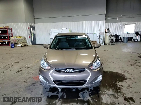 2012 Hyundai Accent SE z VIN KMHCU5AE4CU006515, wystawiony jako Copart lot #45956535 z przebiegiem 59 140 mil mil oraz Szkoda całkowita • Salvage title. Historia ofert i sprzedaży dostępna na DreamBid. Obrazek 10.