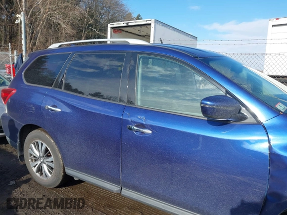 2019 Nissan Pathfinder Platinum with VIN 5N1DR2MM3KC648851, listed as a IAAI auction lot 41431981 with 58,435 mi miles and . Bid and sale history available at DreamBid. Image 14.