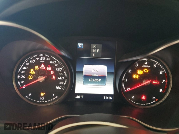 2018 Mercedes-Benz C 300 z VIN 55SWF4JB5JU266535, wystawiony jako Copart lot #61848525 z przebiegiem 121 869 mil mil oraz Szkoda całkowita • Salvage title. Historia ofert i sprzedaży dostępna na DreamBid. Obrazek 9.
