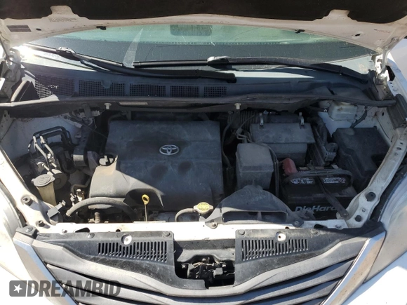 2013 Toyota Sienna XLE с VIN 5TDDK3DC9DS052022, выставлен на аукционе Copart как лот 62444725 с пробегом 241 187 миль миль и Списание • Salvage title. История ставок и продаж доступна на DreamBid. Изображение 12.