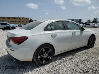 2019 Mercedes-Benz A 220 z VIN WDD3G4EB4KW012801, wystawiony jako Copart lot #49695675 z przebiegiem 230 306 mil mil oraz Czysty tytuł • Clean title. Historia ofert i sprzedaży dostępna na DreamBid. Obrazek 3.