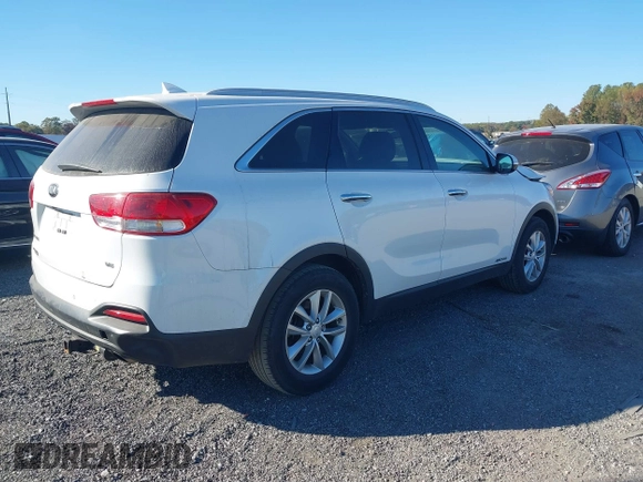 2016 Kia Sorento LX with VIN 5XYPGDA50GG136693, listed as a IAAI auction lot 40649800 with 67,281 mi miles. Bid and sale history available at carsss.com. Image 4.