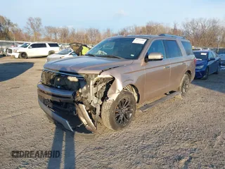 2020 Ford Expedition Limited with VIN 1FMJU1KT2LEA21893, listed as a IAAI auction lot 40957185 with 132,420 mi miles. Bid and sale history available at carsss.com. Image 2.