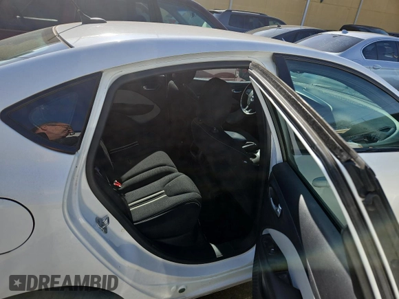 2013 Dodge Dart SXT with VIN 1C3CDFBH2DD154719, listed as a Copart auction lot 82466654 with 140,913 mi miles and Clean Title. Bid and sale history available at carsss.com. Image 6.